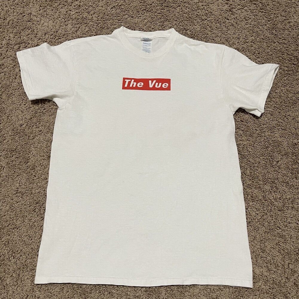 The Vue Reigns Supreme Shirt Men Medium White Red Box Logo Crewneck Short Sleeve